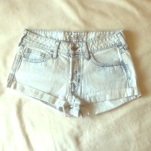 Hollister size 5 acid wash shorts